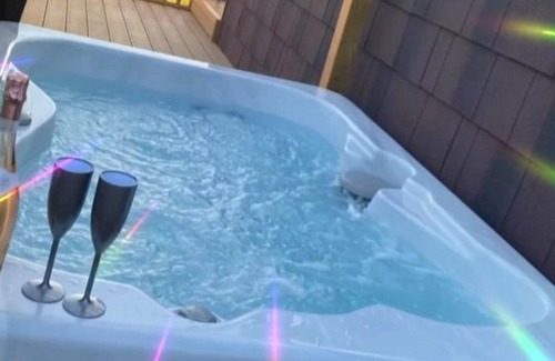 Hayton Cabina | Criffel Pod, Hayton near Hadrian's Wall, pet friendly and hot tub