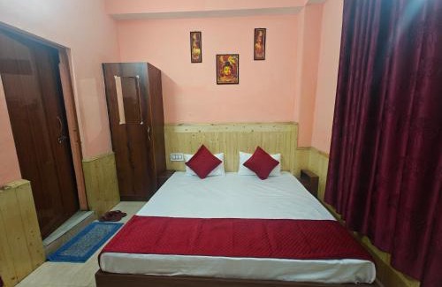 Rampur Cama Y Desayuno | Crimson inn b&b