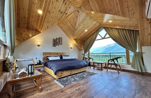 Manali Complejo | Crimson inn by Senderos De Pine