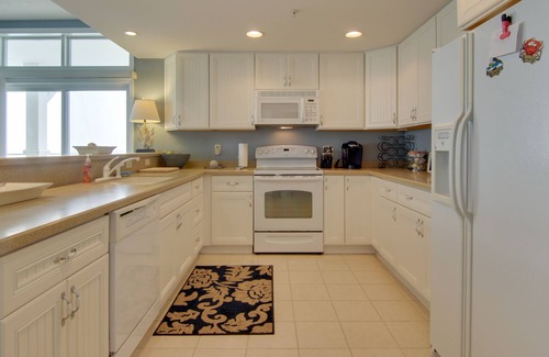 Crisfield Condominio | Crisfield Vacation Rental Condo w/ Community Pool!