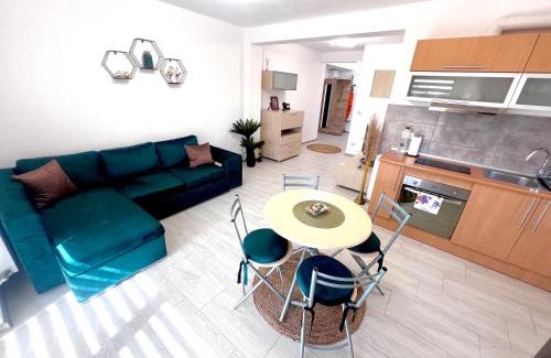 Craiova Apartamento | CRISTAL Home Boutique Apartment 2 - Luminos, Confortabil, Practic, Zona Rezidentiala