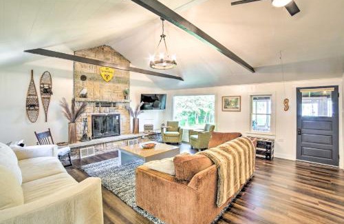 Crivitz Casa | Crivitz Lakefront Escape with Boat Dock and Slip!