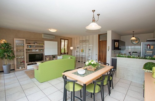 Soiano del Lago Apartamento | Crocus 1 con piscina by Wonderful Italy