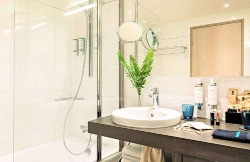 Cannes City Centre Hotel | Croisette Beach Hotel Cannes - MGallery Collection