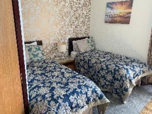 Dingwall Casa | Cromarty View Guest House Accommodations & B&B