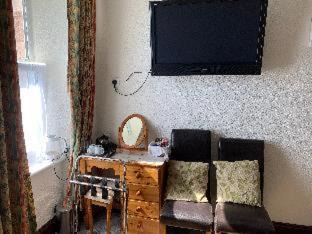 Dingwall Casa | Cromarty View Guest House Accommodations & B&B