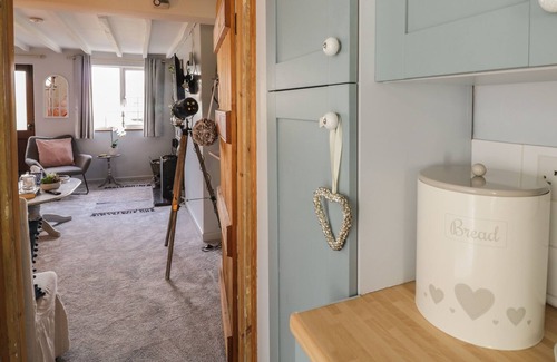 Bretforton Cabaña | CROMPTON COTTAGE, romantic, with open fire in Bretforton