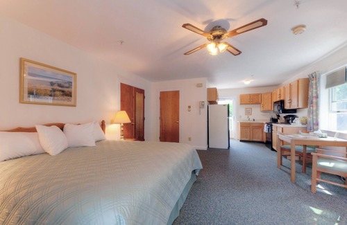 Bar Harbor Hotel | Cromwell Harbor Motel