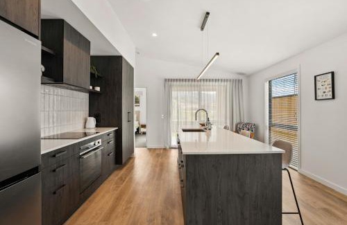 Lowburn Casa | Cromwell Haven - Cromwell Holiday Home