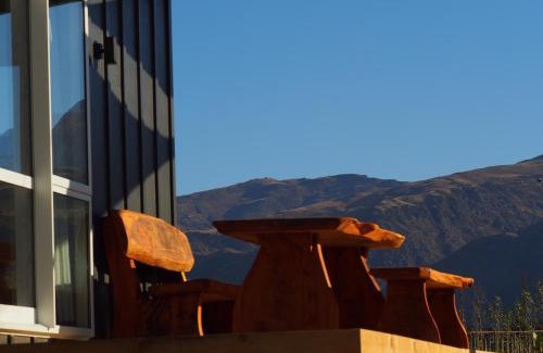Lowburn Casa | Cromwell Safari Bach - Holiday Home