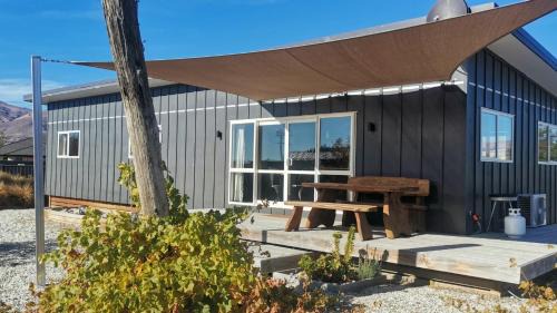 Lowburn Casa | Cromwell Safari Bach - Holiday Home