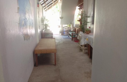 Oslob Cama Y Desayuno | Cronin Residence