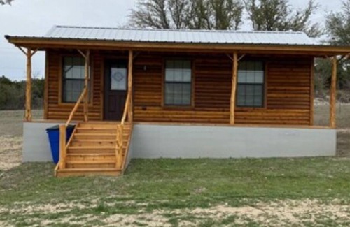 Hamilton Cabina | Crooked Creek Ranch Cabin 10