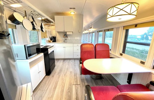 Conway Apartamento | Crooked Lake Express | Original train car of Grand Trunk Western 2579
