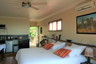 Umhlanga Cama Y Desayuno | Crooked Tree Cottage