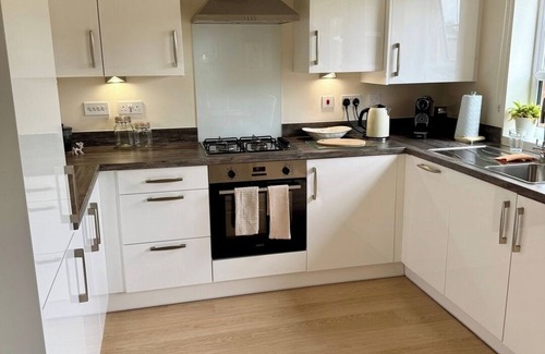 Crosby Apartamento | Crosby Calm: Modern 1-Bed Retreat for Solo Stays