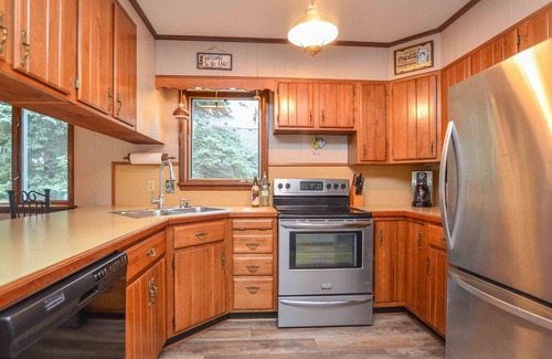 Penn Yan Casa | Crosby Point: "Finger Lake home away from home"