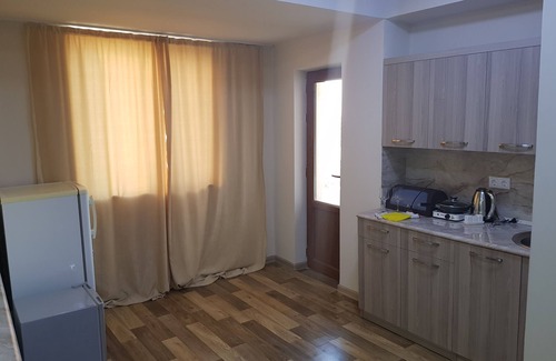 Yerevan Apartamento | Cross Apartments and Tours