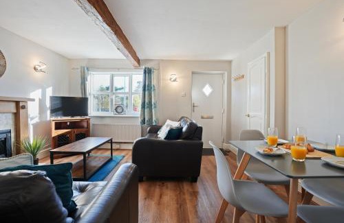 Macclesfield Casa | Cross Cottage by YourStays - 2 Bedroom Cottage in Macclesfield