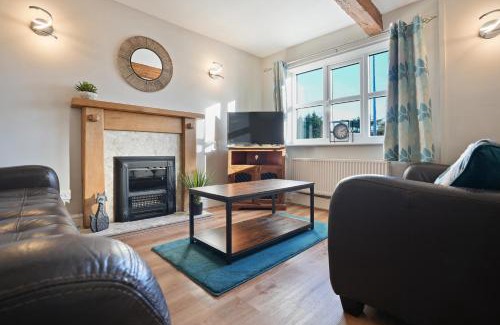 Macclesfield Casa | Cross Cottage by YourStays - 2 Bedroom Cottage in Macclesfield