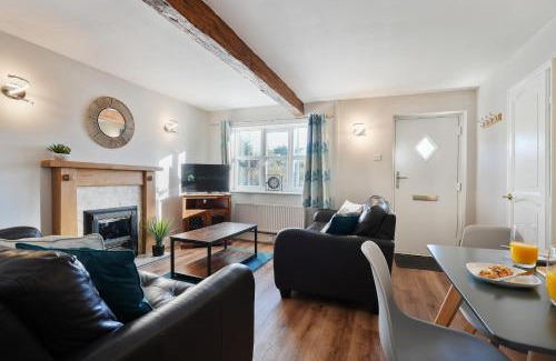 Macclesfield Casa | Cross Cottage by YourStays - 2 Bedroom Cottage in Macclesfield