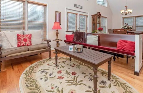 Moravian Falls Casa | Cross Creek Retreat NC Mountains 2BR Cabin