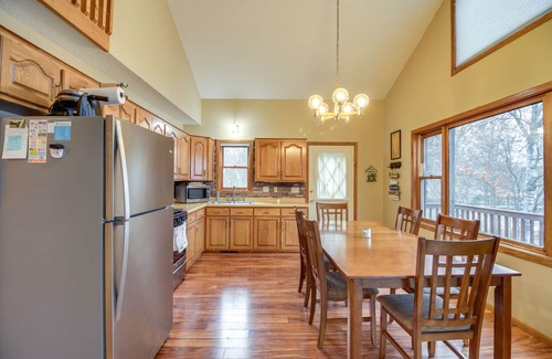 Crosslake Cabaña | Cross Lake Retreat w/ Dock, Deck & Paddleboards!