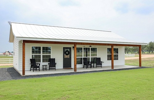 Fredericksburg Cabaña | Cross Mountain Cottages 8 | Chill Spot w/ Firepit