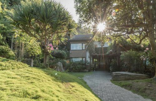Xiulin Cama Y Desayuno | Crossing The Rainbow Bridge B&B