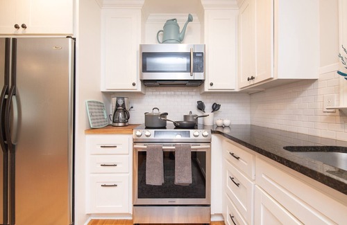Fountain Inn Casa | Crossroad Oasis