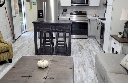 Iuka Cabina | Crossroads to Pickwick Cabin SMOOTH SAILING