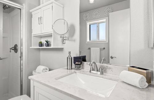 Village Park Four Casa | Crosstown Classic with Spa minutes to Sloan Park