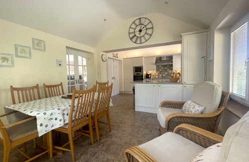 Keswick Cabaña | Crosthwaite Gardens - a house that sleeps 6 guests in 3 bedrooms