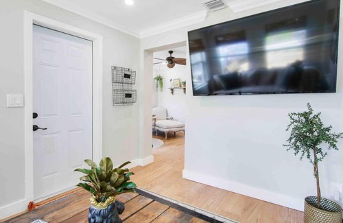 West Palm Beach Casa | Croton Cottage - Downtown WPB guest house