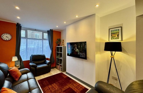 Cleethorpes Casa | Crow Hill House - Great for Contractors or Family Holidays