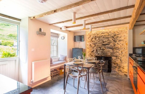 Port Isaac Cabaña | Crow's Nest