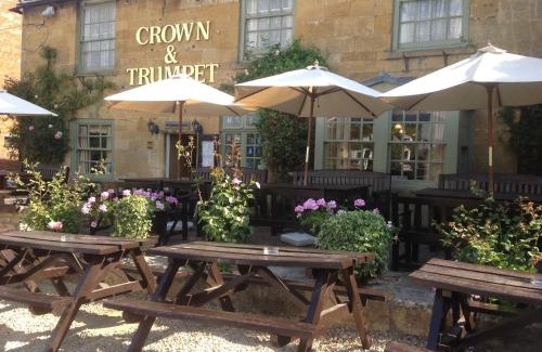Broadway Hotel | Crown and Trumpet Inn