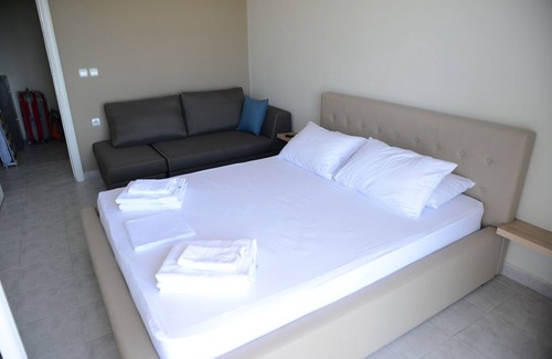 Nea Skioni Hotel | Crown Hotel
