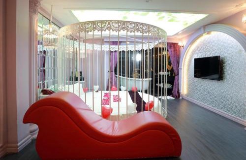 Hai Ba Trung Hotel | crown Hotel
