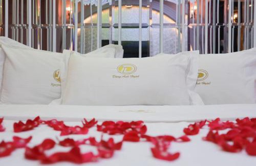 Hai Ba Trung Hotel | crown Hotel