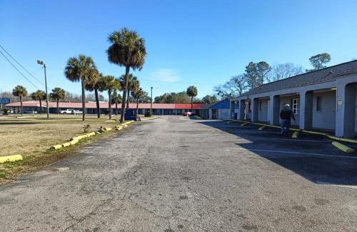 Orangeburg Hotel | Crown Inn by OYO Orangeburg Hwy 301