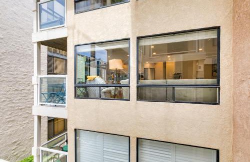 Crown Point Apartamento | Crown Point 3BR Bay and Beach View Parking W D