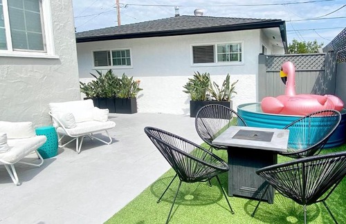 Crown Point Casa | Crown Point Home w/Cowboy Pool 2 Blocks to Bay