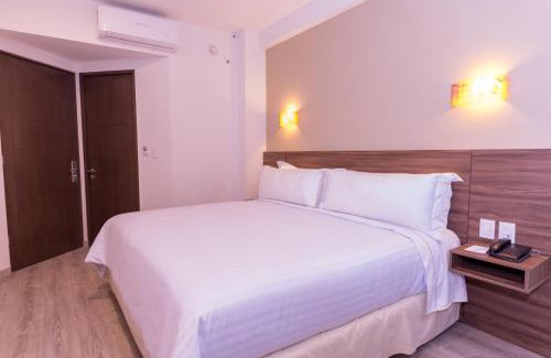 Centro de Querétaro Hotel | Crown Victoria Hotel