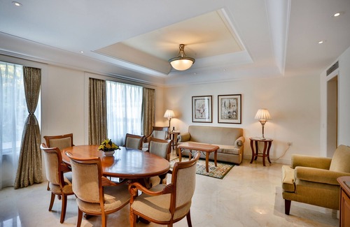 Alwarpet Hotel | Crowne Plaza Chennai Adyar Park, an IHG Hotel