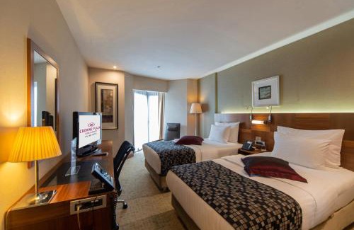 Harbiye Hotel | Crowne Plaza Istanbul Harbiye by IHG