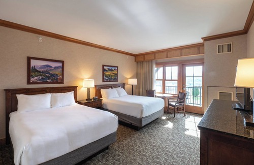 Lake Placid Hotel | Crowne Plaza Lake Placid by IHG