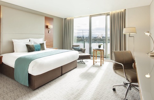 Docklands Hotel | Crowne Plaza London - Docklands by IHG