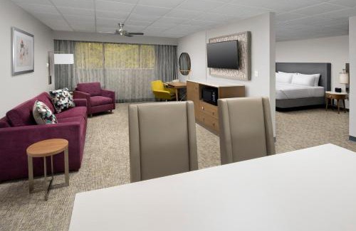 North San Antonio - SAT Hotel | Crowne Plaza San Antonio Airport by IHG