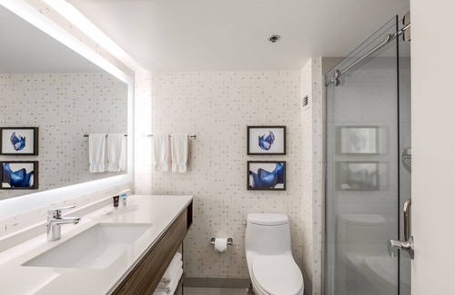 North Arlington Hotel | Crowne Plaza Suites Arlington by IHG